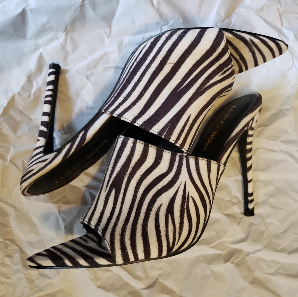 Zipper Ponty Heels